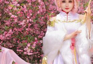 不是要下载吗？桃暖酱在废墟里正好丰富你的图库，来吧，免费哦！