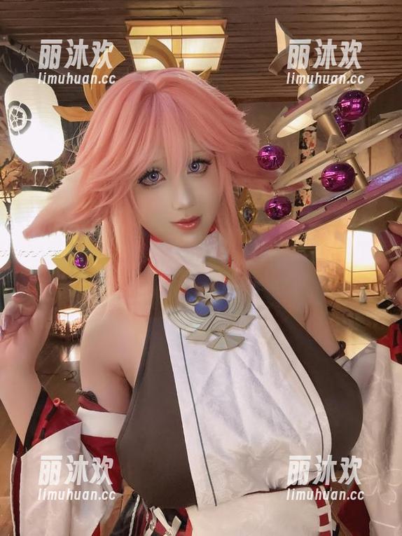 桜满三时的美图：史尔特尔服装是怎么想着把现实也改编一遍的？