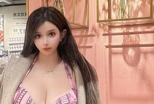 微密圈 - 梦露veronica“黑色”，我只想说，更新的力度让人不由自主地注视。