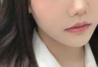 洛可ss的套装写真，高清到能看到我脸上的一根毛！