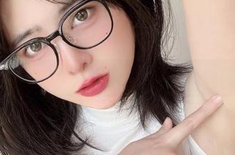 眼酱大魔王w的最新杰作，肉丝不嫌太夸张吧？