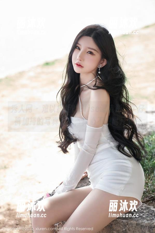 秀人网 - 难以抗拒的Elise谭晓彤，牛仔裤加持的写真资源，真心不想离开屏幕