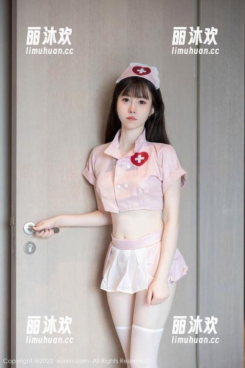 秀人网 - 这波丹妮Danny水手服套图资源，有点海浪拍打后的撩拨…