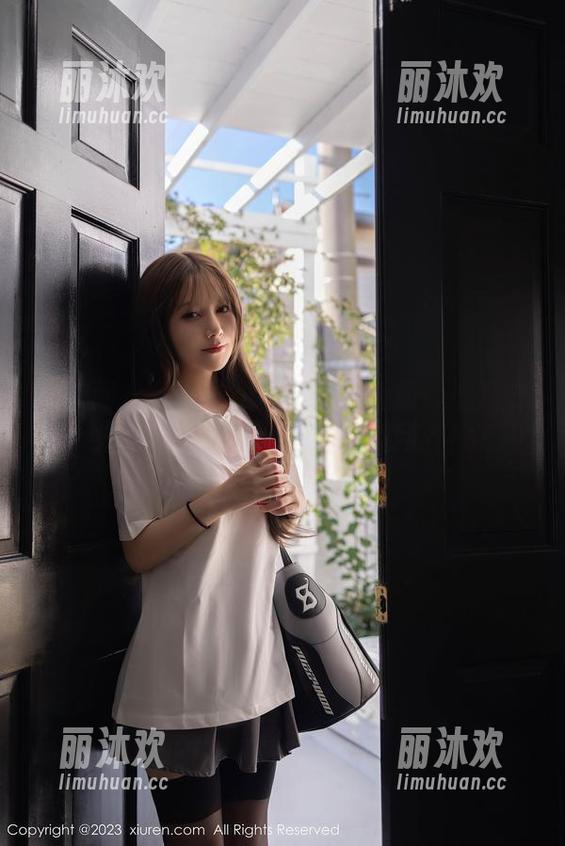 秀人网 - 伊一Moon的修女合集：上天安排我做修女，我安排我做网红！