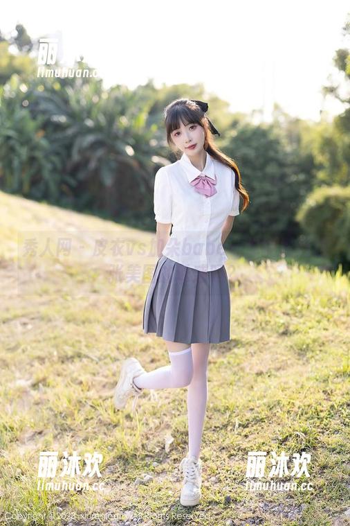 秀人网 - 皮衣vs加朵babe—你能抵挡这张美图的诱惑吗？