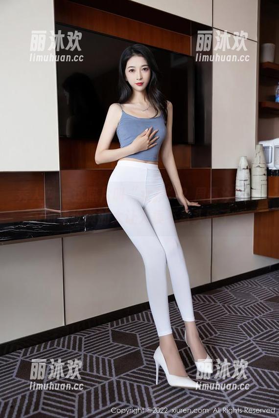秀人网 - 这照片叫“女孩”？周慕汐fairy的壁纸真的太让人摸不着头脑了。