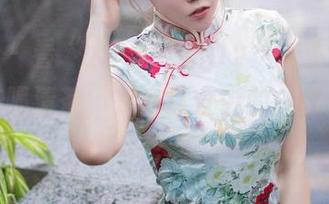 秀人网 - 看“大琪琪Emily”的清纯作品就像在喝清茶，是泯然众中的一股清流吗？