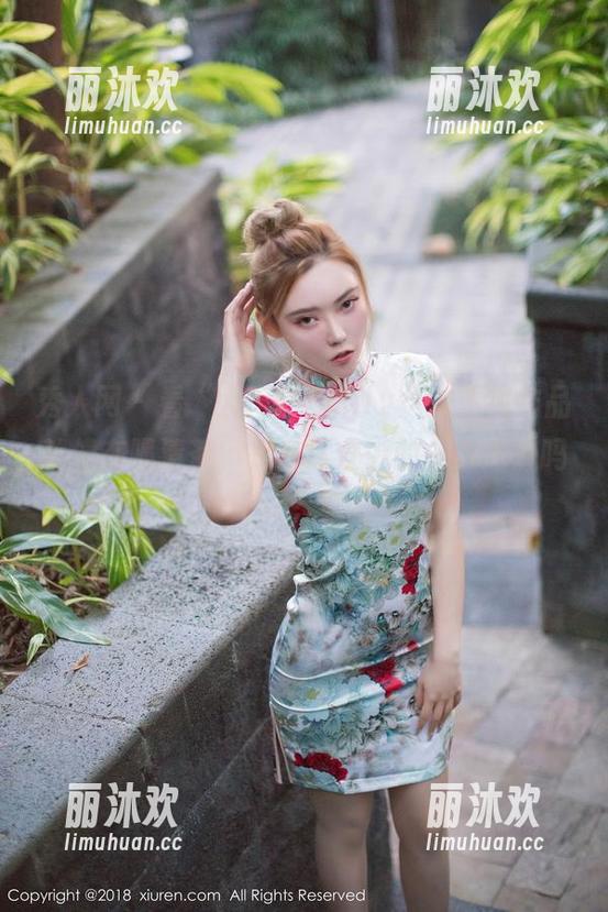 秀人网-大琪琪Emily 秀人网 - 看“大琪琪Emily”的清纯作品就像在喝清茶,是泯然众中的一股清流吗?