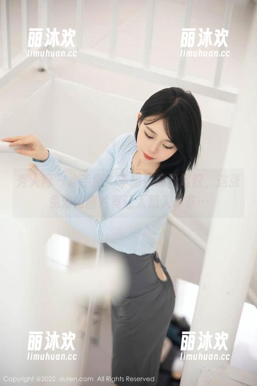 秀人网 - 水手服？李丽莎轻松驾驭，这张免费的图片竟让人想入非非…