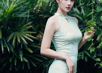 秀人网 - 不需要太多词汇，萝莉悠悠酱的无圣光丝袜套图就像那无尽的春风，悄悄迷住了我的目光。