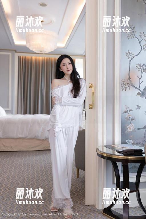 秀人网 - 下载董媛媛Janel的学妹写真，保证让你瞪大眼睛贴脸看。