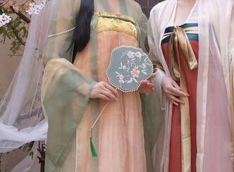 秀人网 - 浴室里的小秘密，邹晶晶女王的图库找乐子