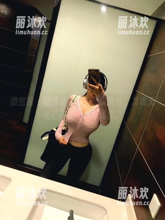 童小芯 微密圈 - 翻开童小芯的眼镜图包,发现无光芒闪耀,只是温柔。