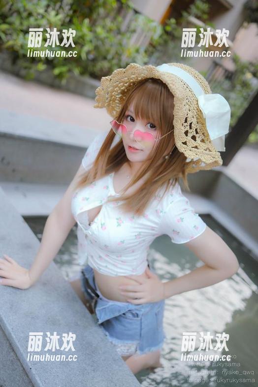 这图册如果颁个奖，荒井喵喵的长腿必当选最佳腿型！