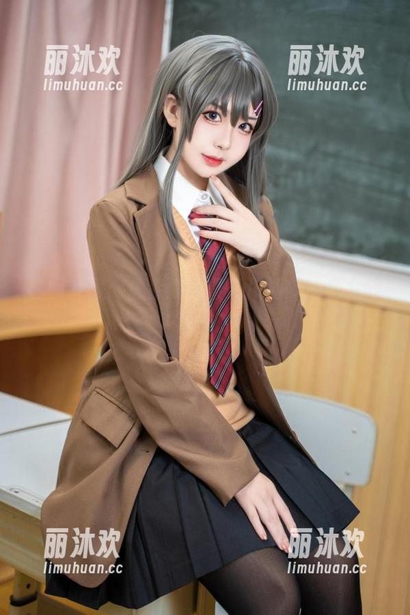 套图收藏：虎森森，喜多川海梦的兔女郎萌态。