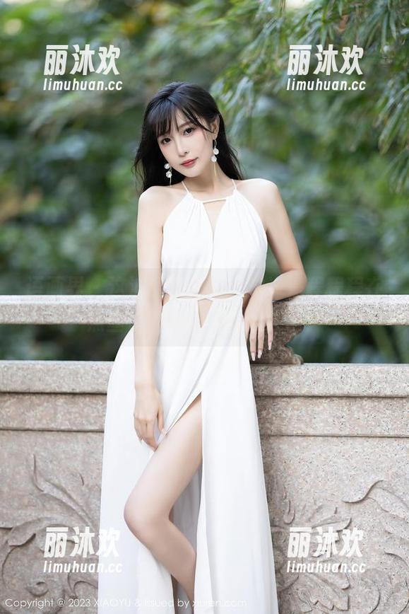 语画界 - 这波免费美图，难道是程程程在黑丝长腿的诱惑里迷失了？