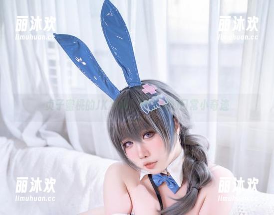 贞子蜜桃的JK写真，壁纸里的日常小奇迹