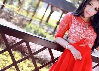 青豆客 - 这王语纯牛仔裤作品，让我又好奇又想点赞，美图总是有能量呢。