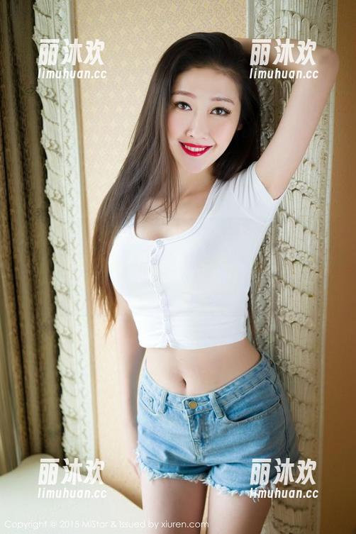 魅妍社 - 观看陈雅漫VICKY的自拍图包，我的手不由自主地按下快门，仿佛我就成为了‘她’！