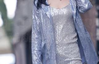 魔镜街拍 - 更新消息！婷婷在寒风中，展现极品肉丝仙子，胆小勿入哦